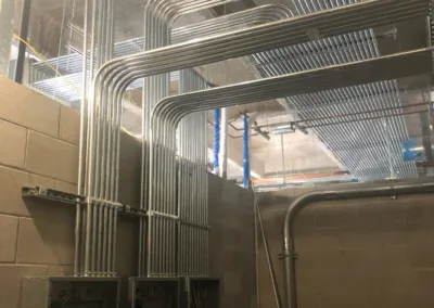 A room with pipes and pipes in it.